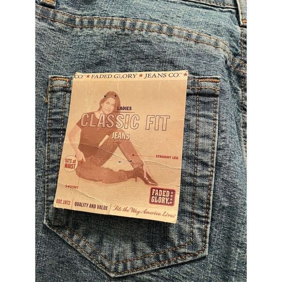 Faded Glory Women's Acid Wash Straight Jeans Size 14 Petites Blue - Picture 6 of 8